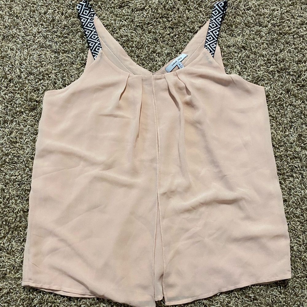 Tank top with the cutest straps